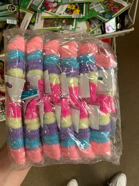 Bunt-gestreifte Strick-Beinstulpen / Häkel-Plüsch-Sortiment – Pastellfarben