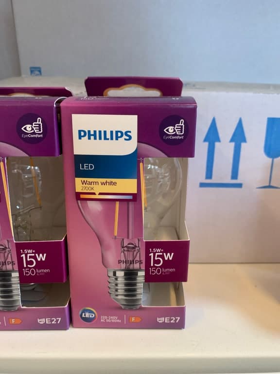 Philips LED E27 1.5W (15W) 2700K Warmweiß 150lm Filament