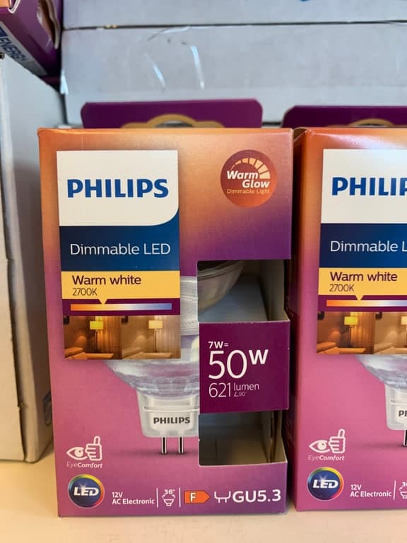 Philips Dimmable LED GU5.3 (MR16) 7W (50W) 2700K Warm Glow 621lm 12V