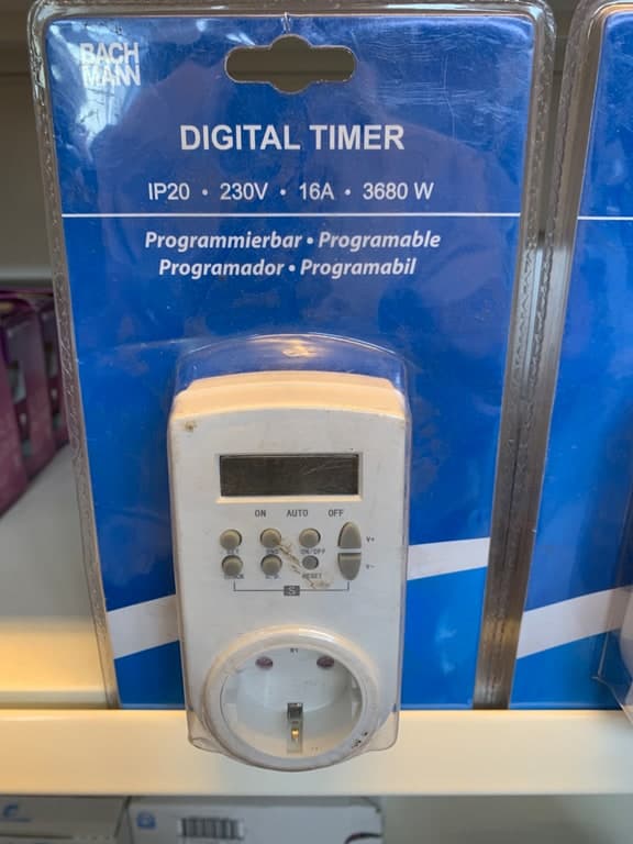 Bachmann Digital Timer Zeitschaltuhr IP20 230V 16A 3680W programmierbar Schuko